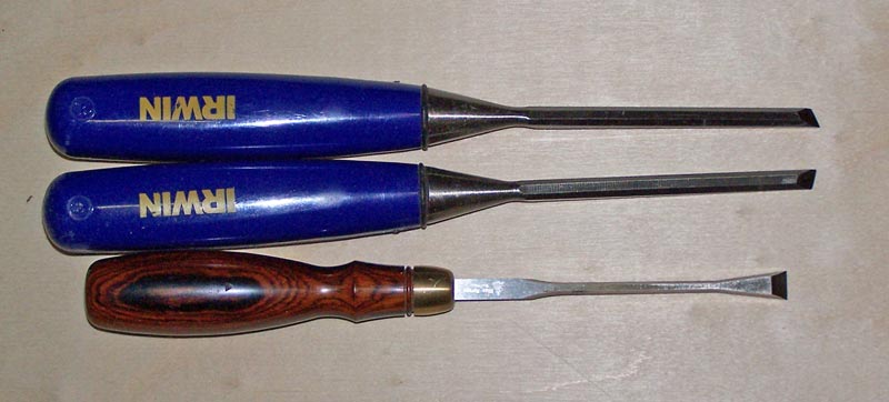 Special chisels for cleaning the tail sockets